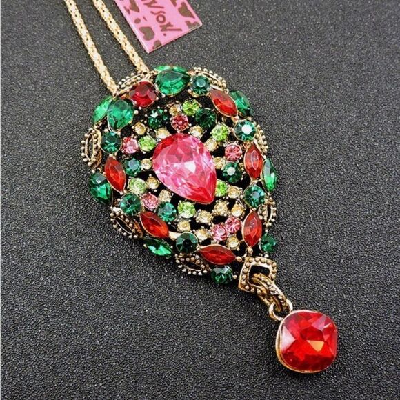 ♥️ Betsey Johnson sparkling multicolored crystal necklace ♥️ - Picture 3 of 3